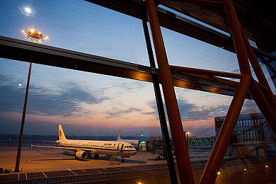 玩家用爱发电成功移植网页版《反重力赛车》